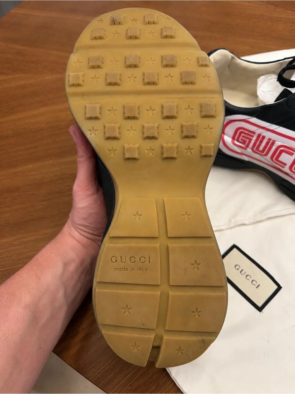 Authentic Gucci Rhyton Logo Leather Sneakers